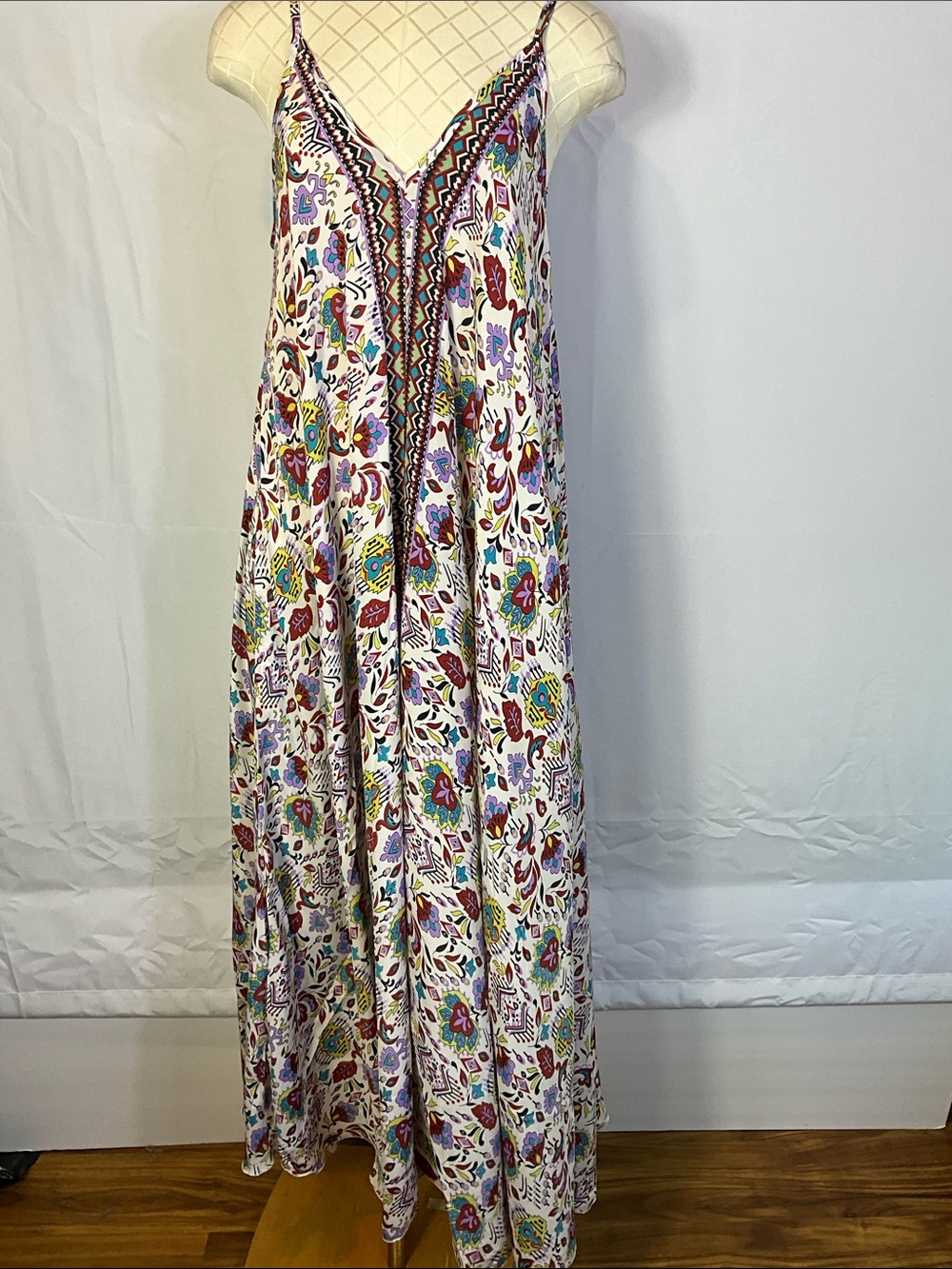 White Waves Boho Floral Maxi Sleeveless Dress With Pockets Size Large/XL